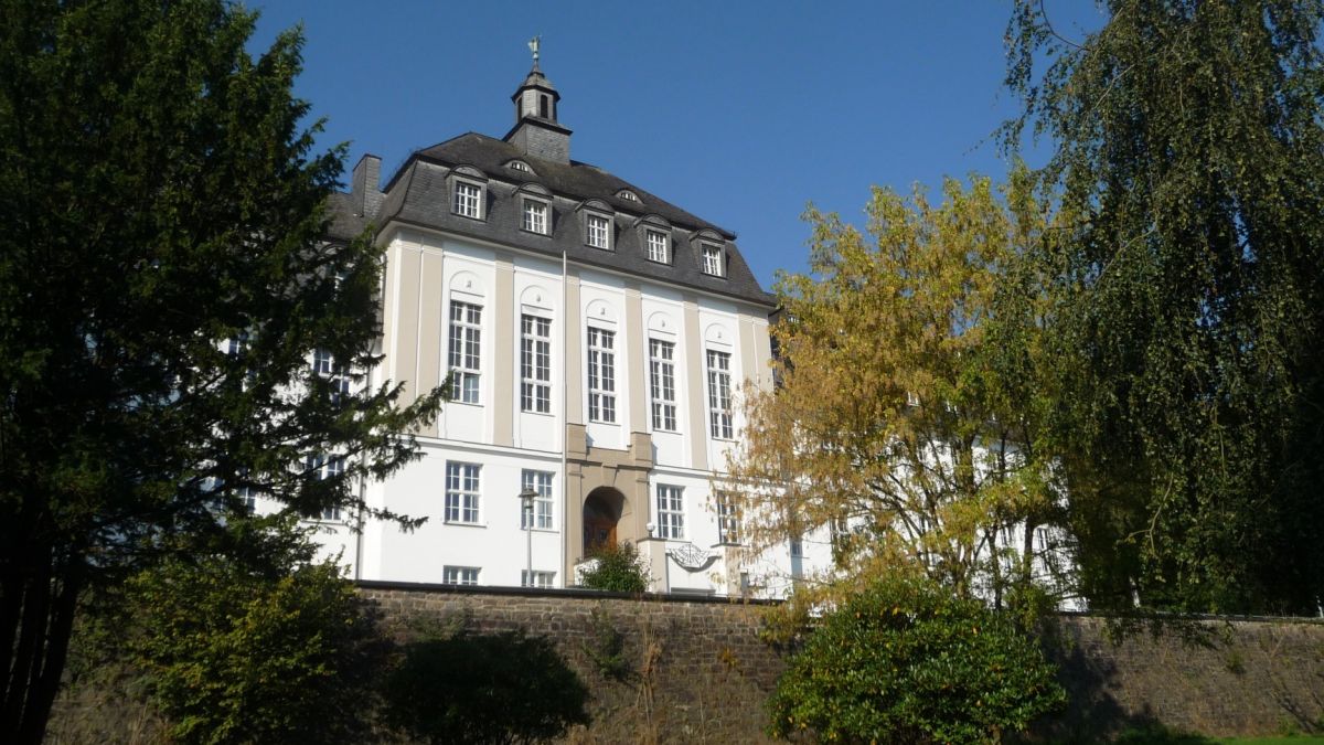 Das St. Ursula Gymnasium gewährt Einblicke in seine Bildungsmöglichkeiten und Angebote. von privat