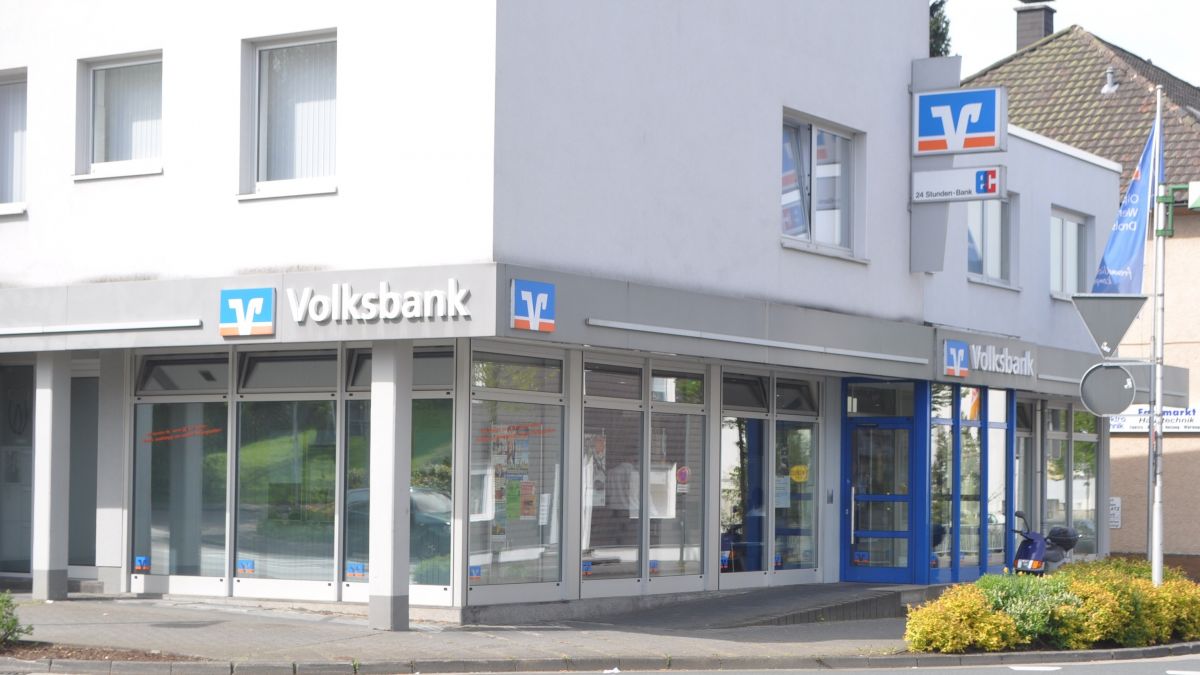 Die Volksbank-Geschäftsstelle in der Martinstraße in Olpe wird zum reinen SB-Center. von Volksbank OWD