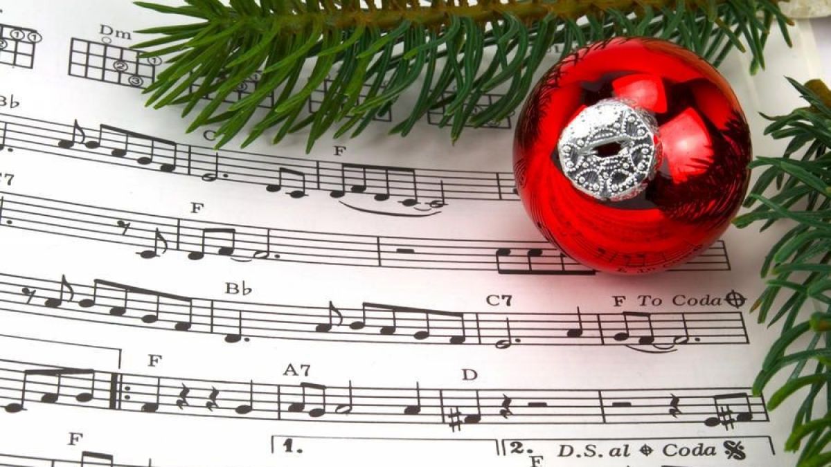 Weihnachtliche Klänge stimmen auf die Festtage ein. von Adobe Stock