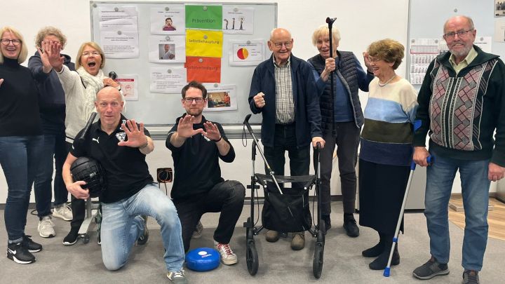 Ein Kurs für Selbstbehauptung und -verteidigung fand kürzlich für Senioren statt in Finnentrop.