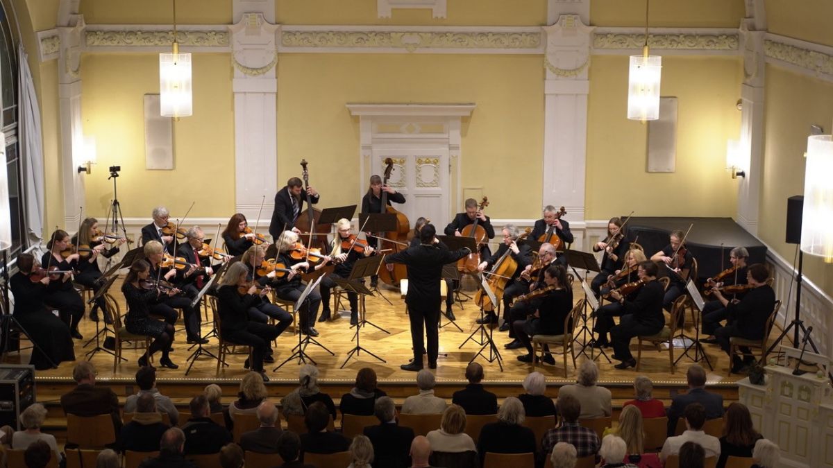 Das Kammerorchester Attendorn gab jetzt ein Konzert in der Aula des Rivius Gymnasiums. von privat