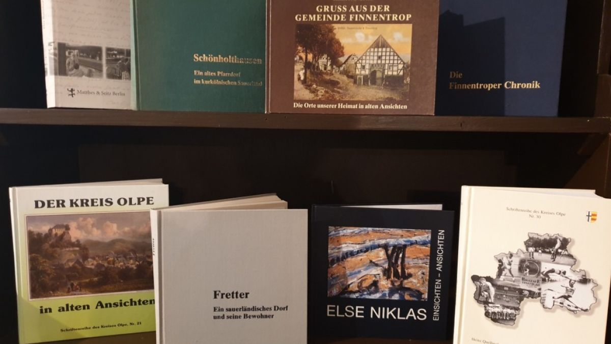 Eine kleine Auswahl aus dem Angebot des Heimatbundes Gemeinde Finnentrop an antiquarischer Heimatliteratur. von privat
