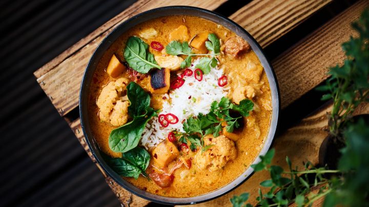 Die Rezepte für ein Linsen-Curry indische Art und One pot Quinoa gibt es heute von Melli Heuel.