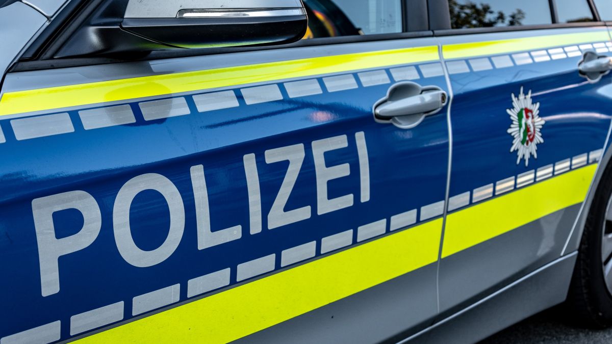 Polizei, Symbol, Einsatzfahrzeug, Polizeiauto, Einsatz, 2018, von Nils Dinkel