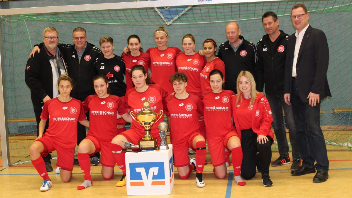 Die Damenmannschaft des FC Finnentrop. von privat