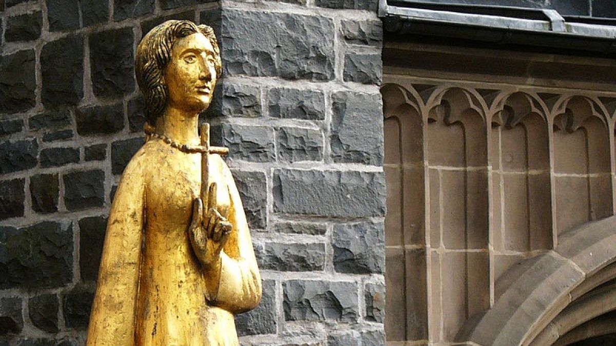 Die Statue der Heiligen Agatha an der Martinus-Kirche. von privat