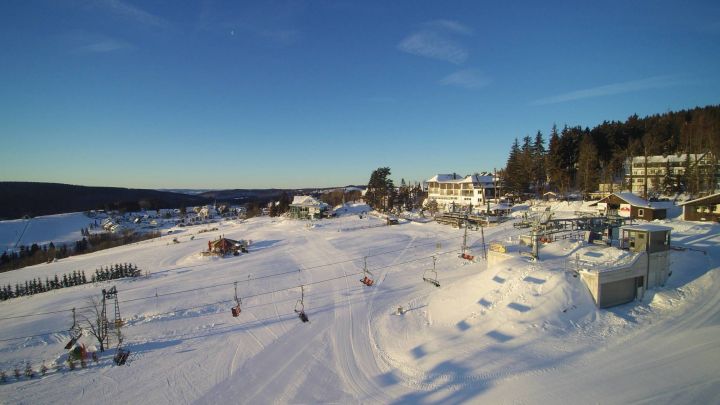 Der Skiclub Lennestadt und der Skiclub Oberhundem fahren gemeinsam nach Neuastenberg.