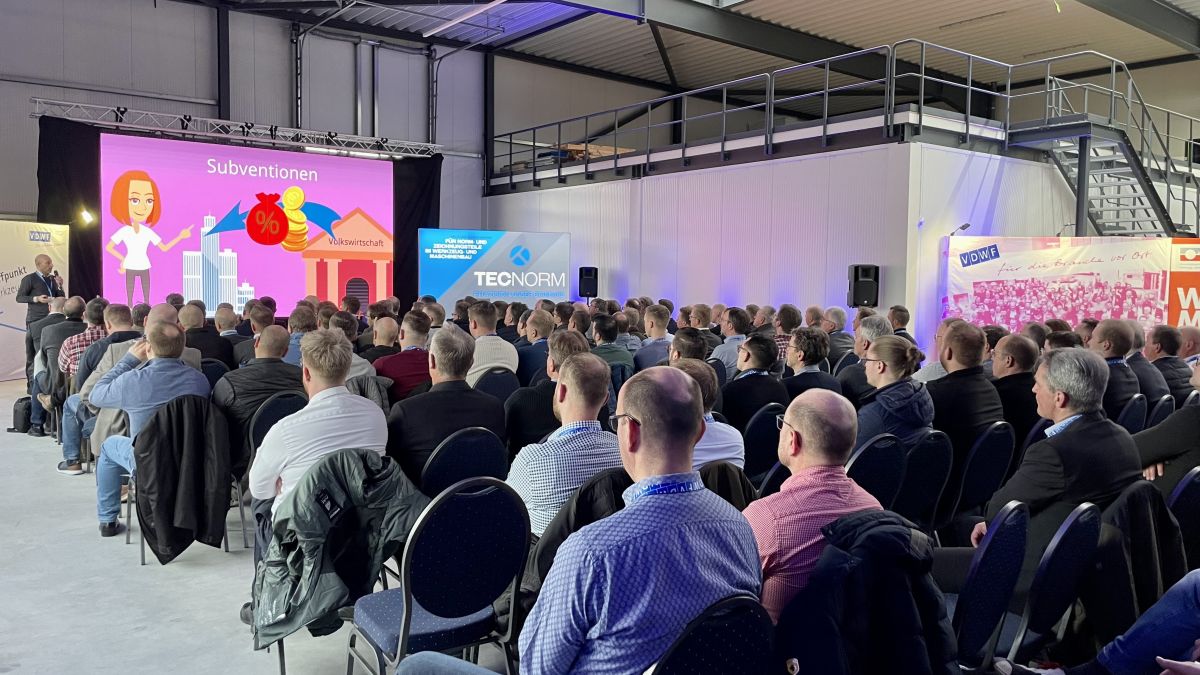 Die TECNORM präsentierte ihr Unternehmen und feierte eine mehr als gelungene Premiere als Veranstalter des Treffpunkt Werkzeubau. von Claudia Wichtmann