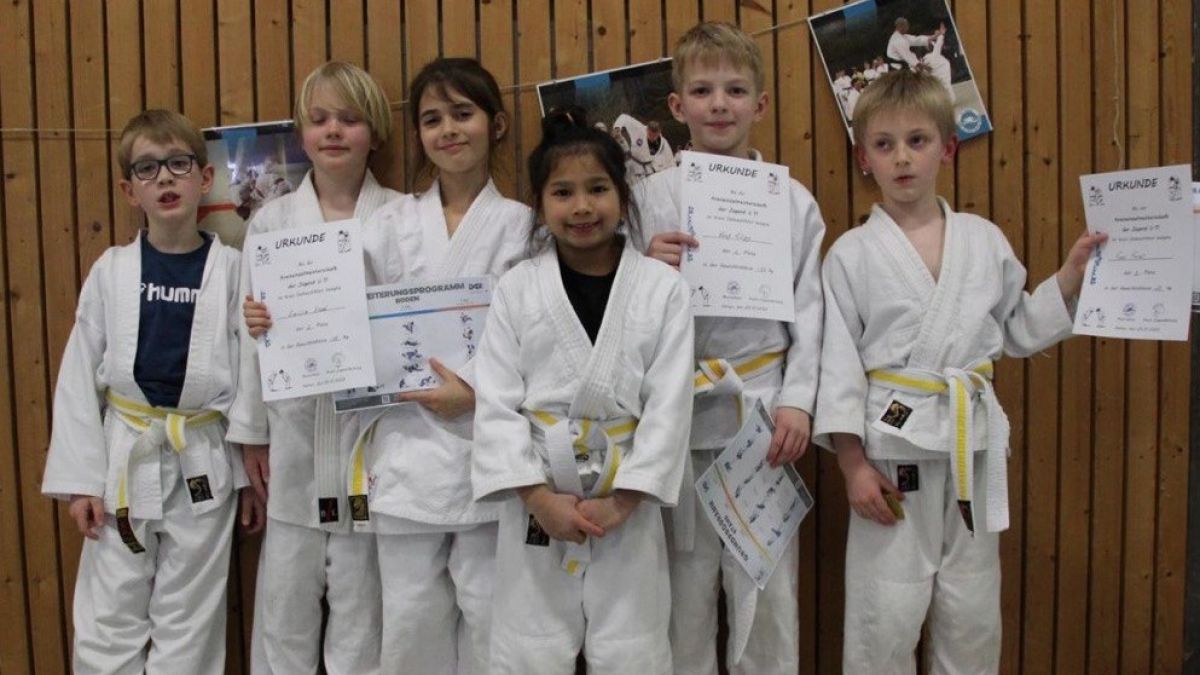 Die Attendorner Judoka bei den Kreismeisterschaften in Halver. von privat