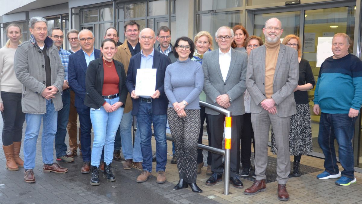 Das Team des Darmzentrums Südwestfalen freut sich über die erneute Zertifizierung. von GFO Kliniken Südwestfalen