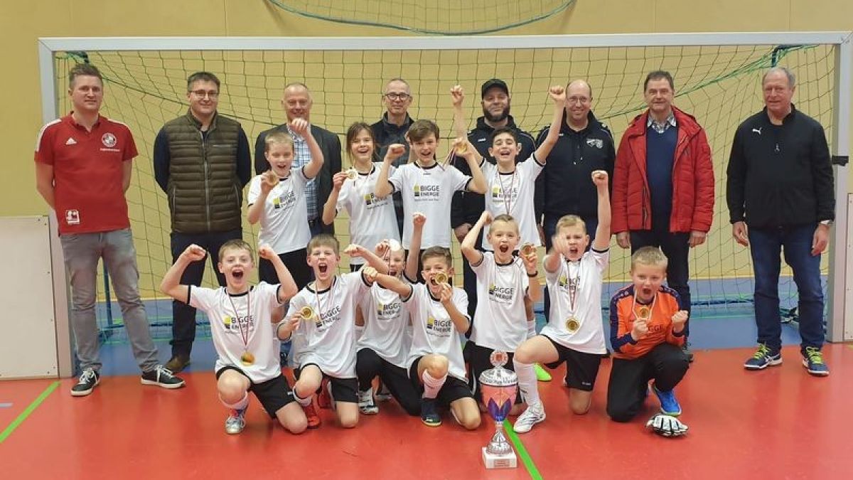 Beim Gemeindepokalturnier der E-Junioren spielte sich die JSG Altenhof/Wenden I auf den ersten Platz. von privat