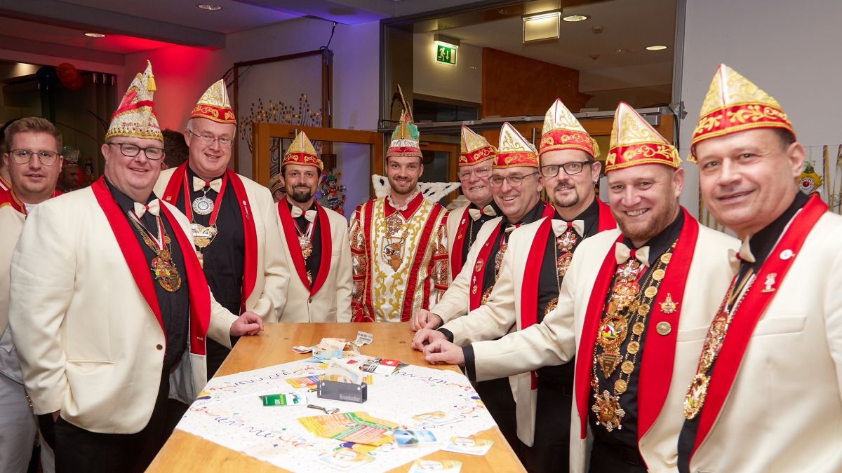 Der Elferrat des Karnevalsvereins Neu-Listernohl. von privat