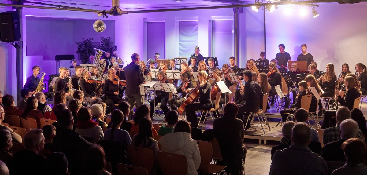 Etwa 150 Zuhörer erlebten das Orchesterkonzert am SGO. von privat