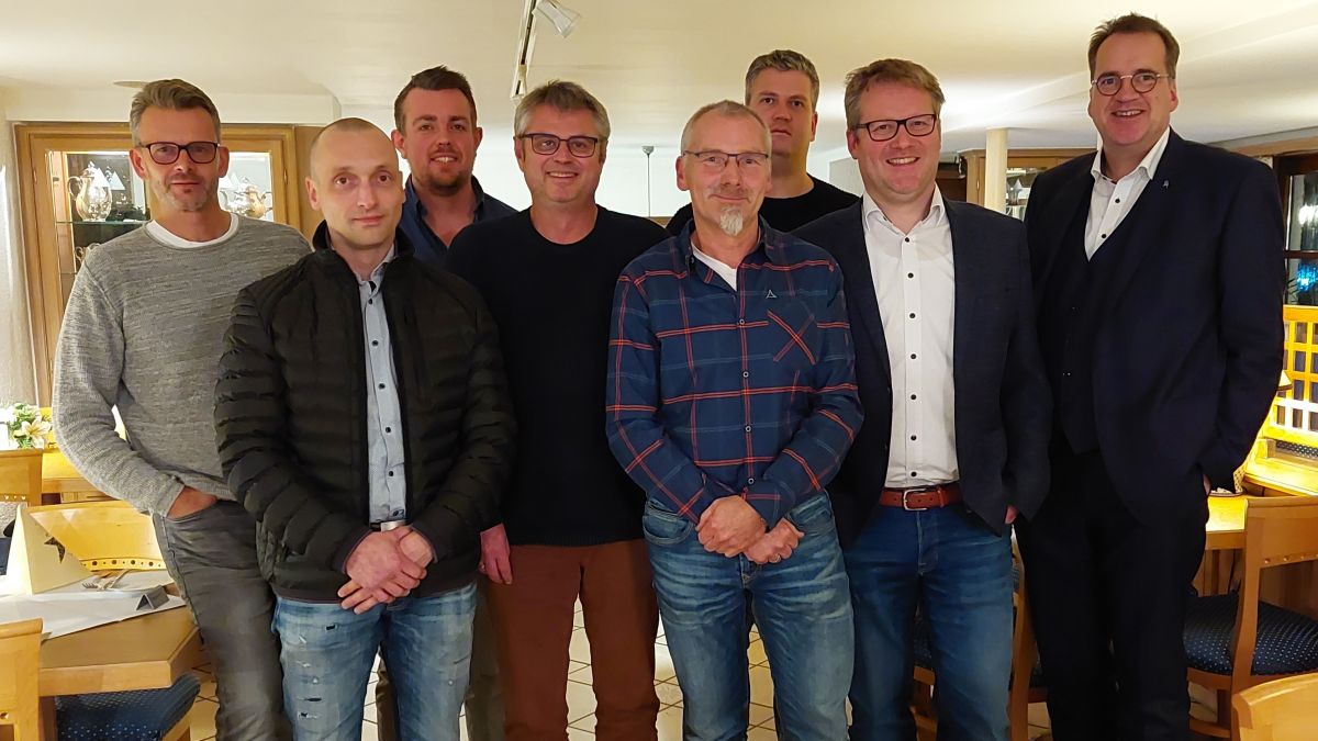 Der aktuelle Vorstand der Metalltechnik-Innung Westfalen-Süd. von Rebecca Dalhoff | Textwerk Attendorn