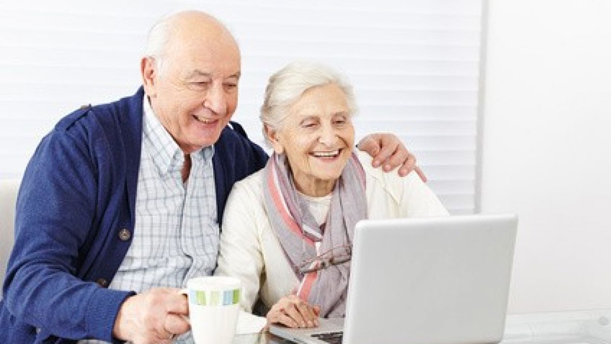 Auch Senioren haben Freude am Umgang mit den digitalen Medien. von privat