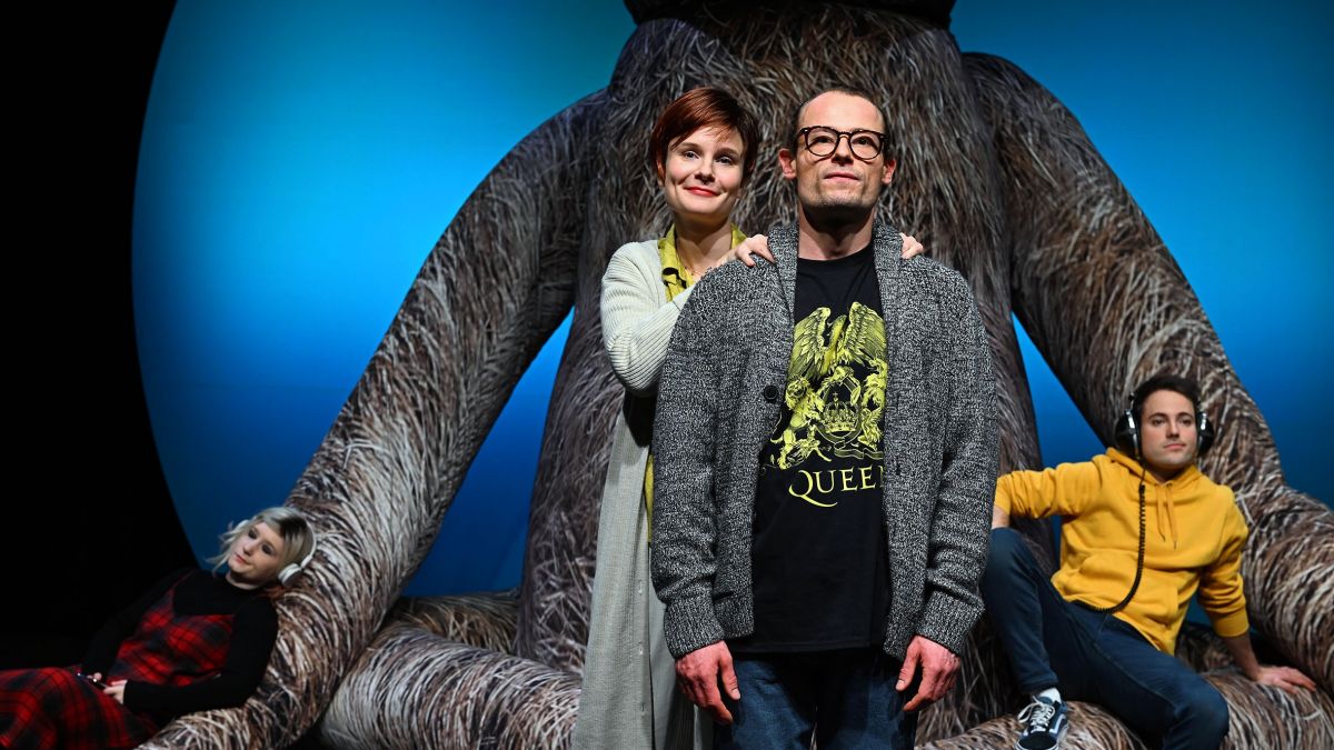 Die Aufführung des Theaterstücks „Das Pubertier“ ist am 23. Februar in der Stadthalle Olpe zu sehen. von WLT-Volker Beushausen