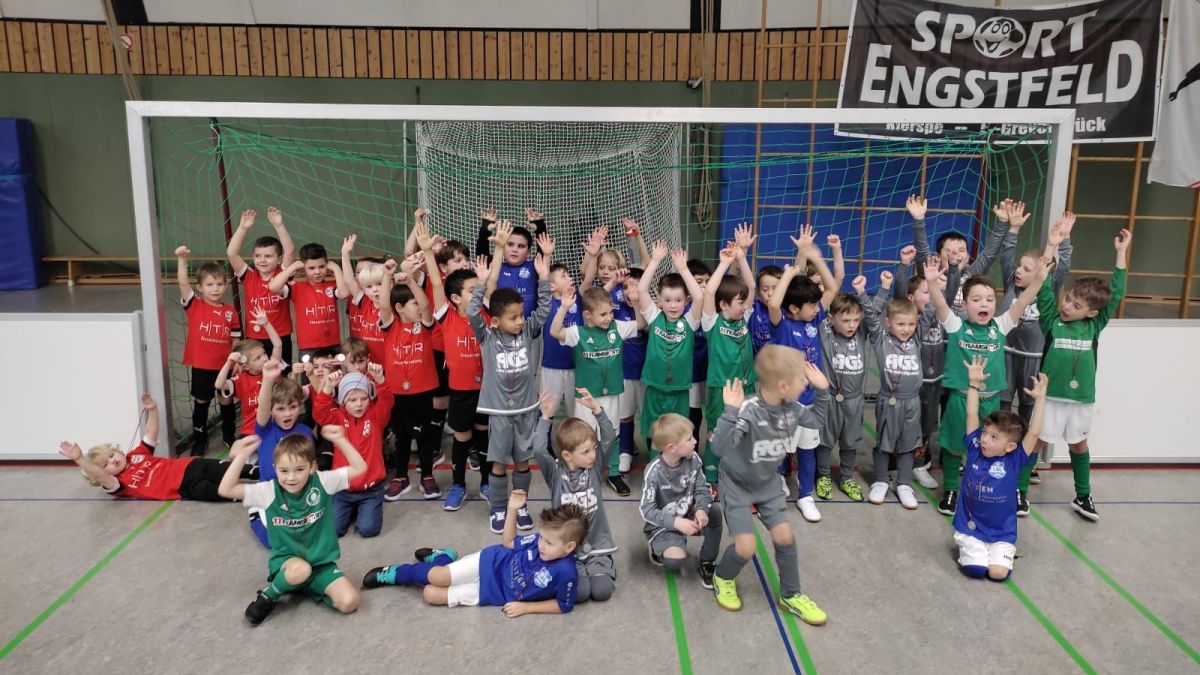 In der Attendorner Rundturnhalle haben jetzt die Hallenpokalturniere der Jugendmannschaften, der Altliga und der Reservemannschaften aus dem Stadtgebiet stattgefunden. von privat