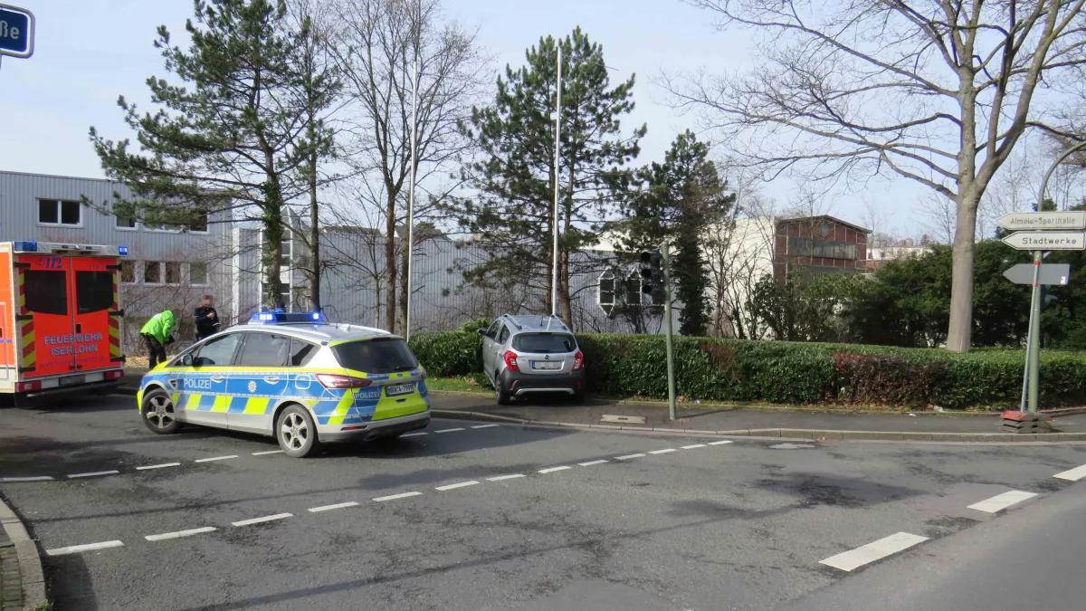 Nach einem Verkehrsunfall versuchte ein unter Drogen stehender 24-Jähriger mit einem Krankenwagen zu flüchten. von Kreispolizeibehörde MK