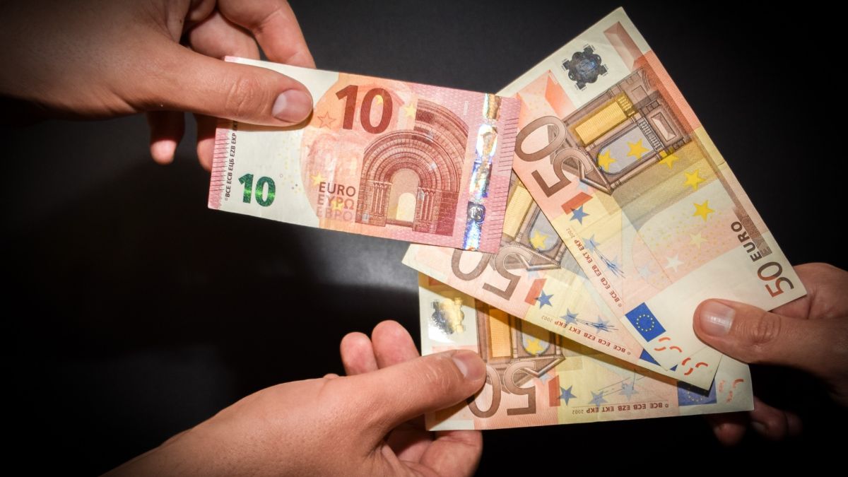 Symbolfoto Wechselgeldbetrug von Nils Dinkel