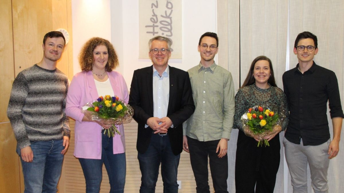 Der neue und alte Vorstand des Musikvereins Gerlingen (v.l.): Christopher Stettner (Schriftführer), Hanna Knie (ehem. Schriftführerin), Lars Büdenbender (1. Vorsitzender), Tobias Tautz (2. Vorsitzender), Andrea Wurm (ehem. Kassiererin) und Felix Dornseifer (Kassierer) von privat