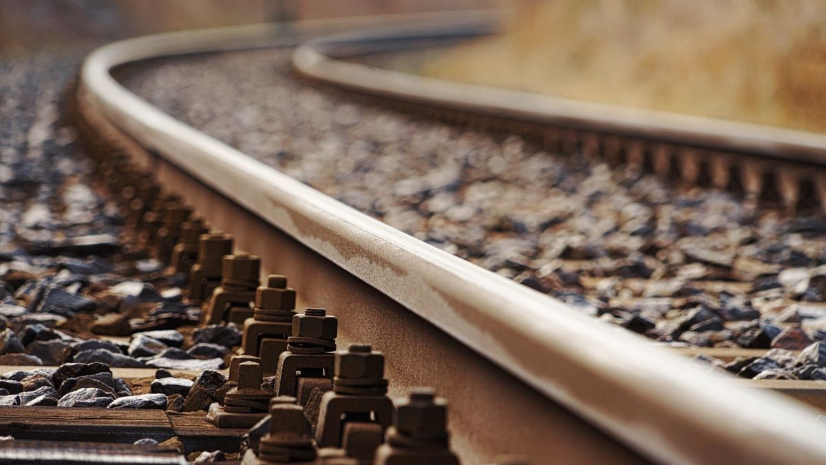 Symbolfoto Gleis, Schienen von Pixabay.com