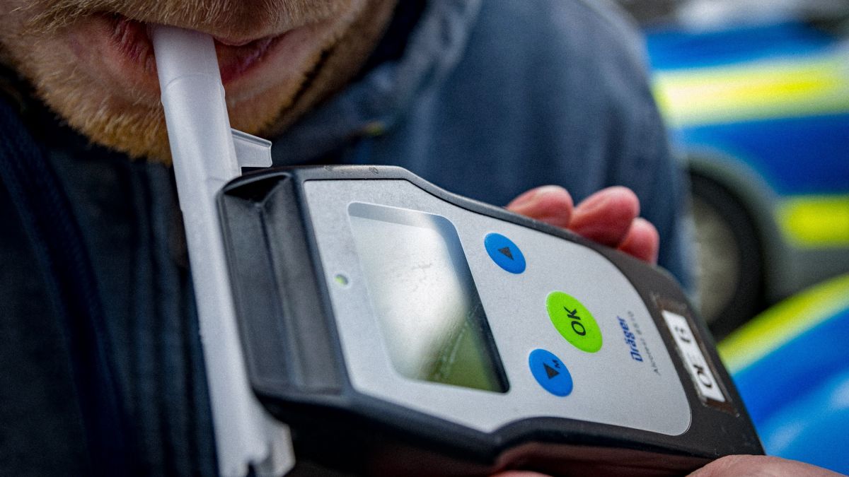 Symbolfoto Alkoholtest. von Nils Dinkel