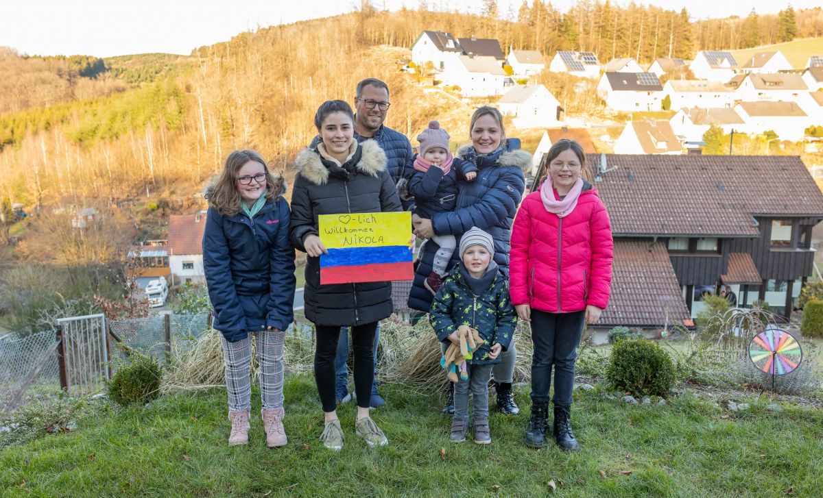 Familie Schlüngermann aus Halberbracht freut sich, Nikola bei sich haben zu dürfen. von Tine Schmidt