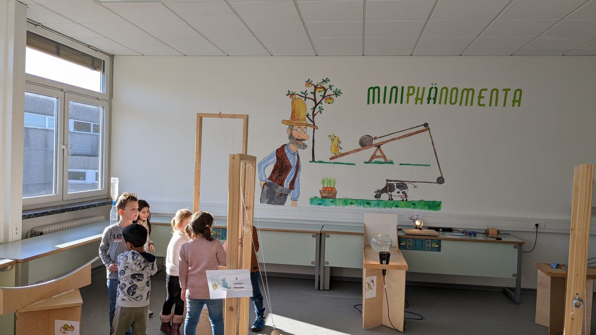 Die Schulanfänger des Familienzentrums Bamenohl besuchten die Mini-Phänomenta in Elspe. von privat