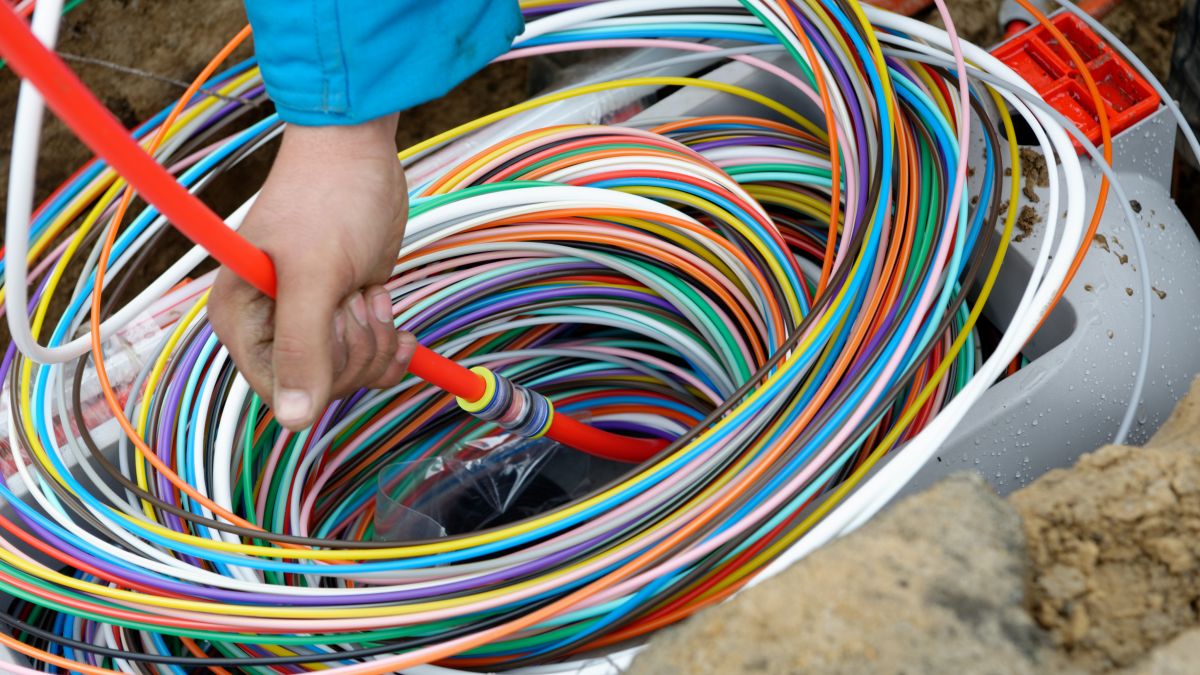 Glasfaser-Leitungen. von Deutsche Glasfaser/M. Wissen