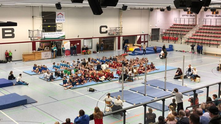 Die Schülerwettkämpfe im Geräteturnen des Siegerland Turngaus fanden in Kreuztal statt.