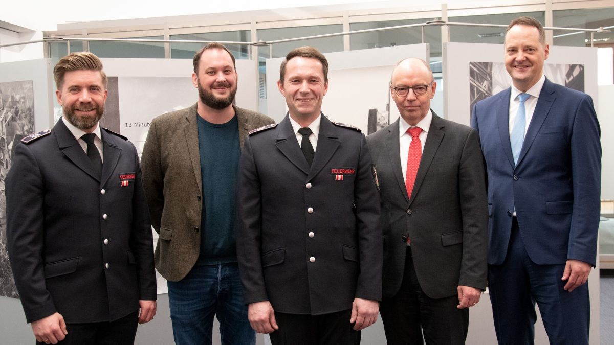 Waren bei der Ausstellungseröffnung dabei: Musikzugführer Sebastian Römer, Museumsleiter Sebastian Luke, Dirigent Andreas Reuber, Sparkassenvorstand Wilhelm Rücker, Bürgermeister Peter Weber (von links.) von privat