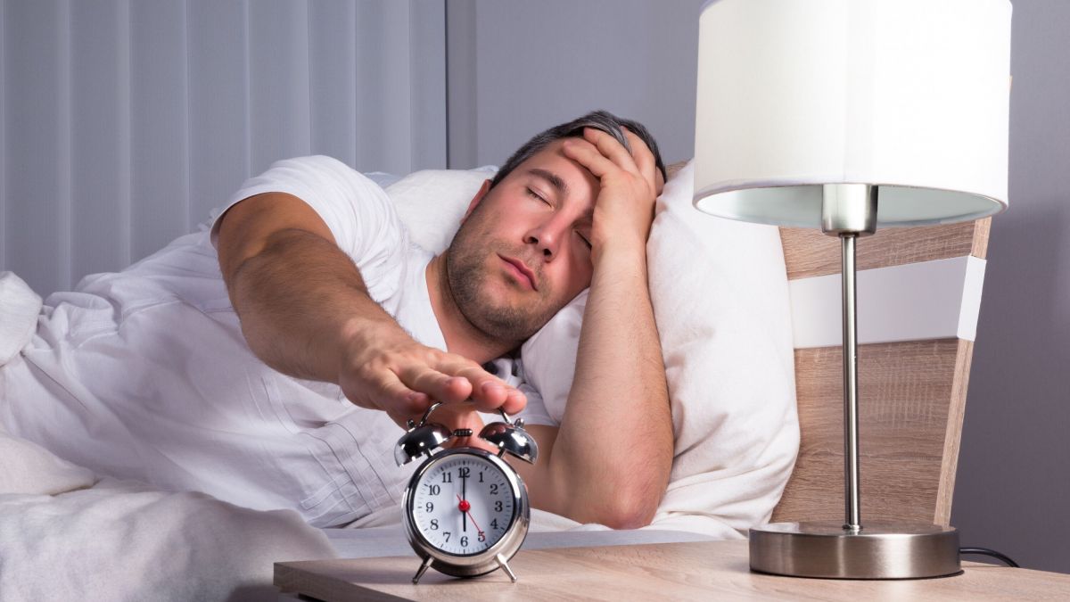 Die kürzeste Nacht im Kreis Olpe steht bevor: Die Uhr wird am 26. März um zwei Uhr um eine Stunde vorgestellt. von AOK/hfr.