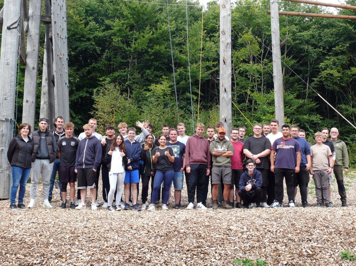 Die jungen Leute durchlaufen Programme und Trainings zum Thema Persönlichkeitsfindung. von privat