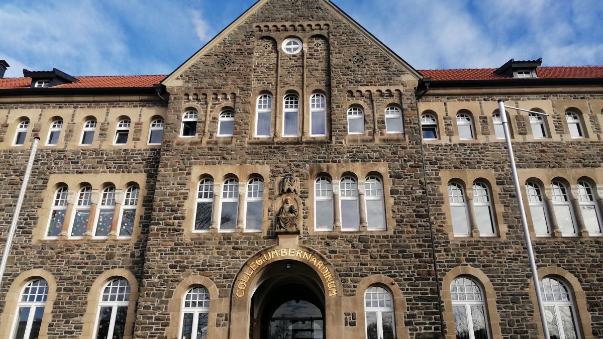 Eine Ära geht zu Ende. Nach 100 Jahren schließt im Juni das Internat Collegium Bernardinum in Attendorn. von Marita Sapp