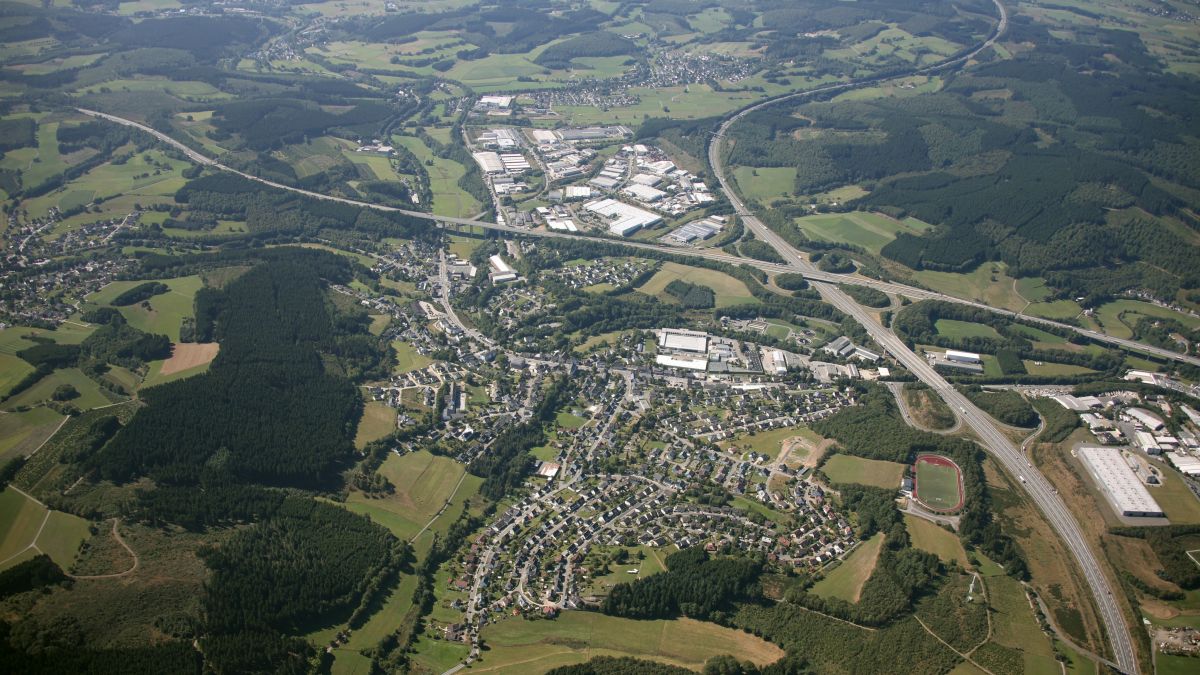 Blick aufs Autobahnkreuz Olpe-Süd. von Gemeinde Wenden