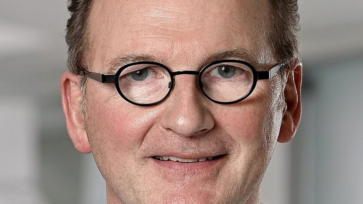 Dr. Manfred Kemmerling. von privat