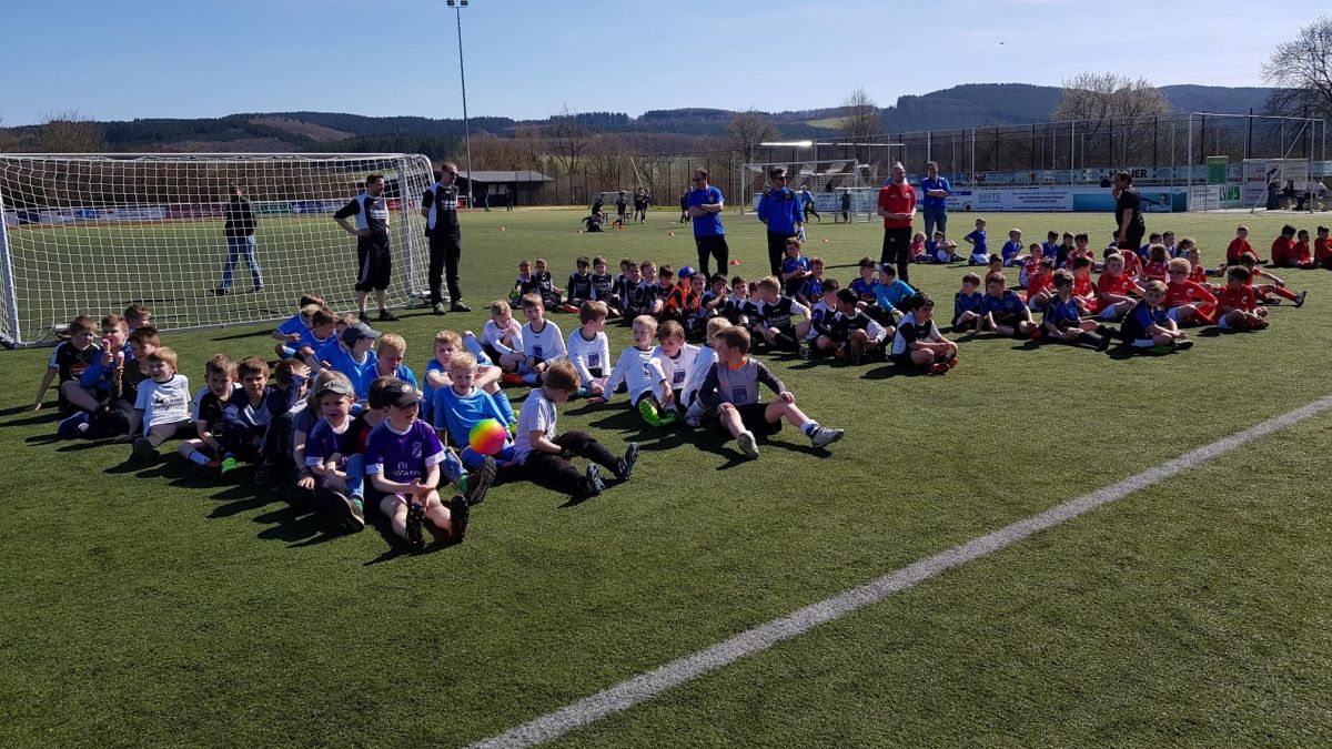 Die JSG Dünschede/Helden lädt zu einem Turnier für Jugendmannschaften ein. von privat