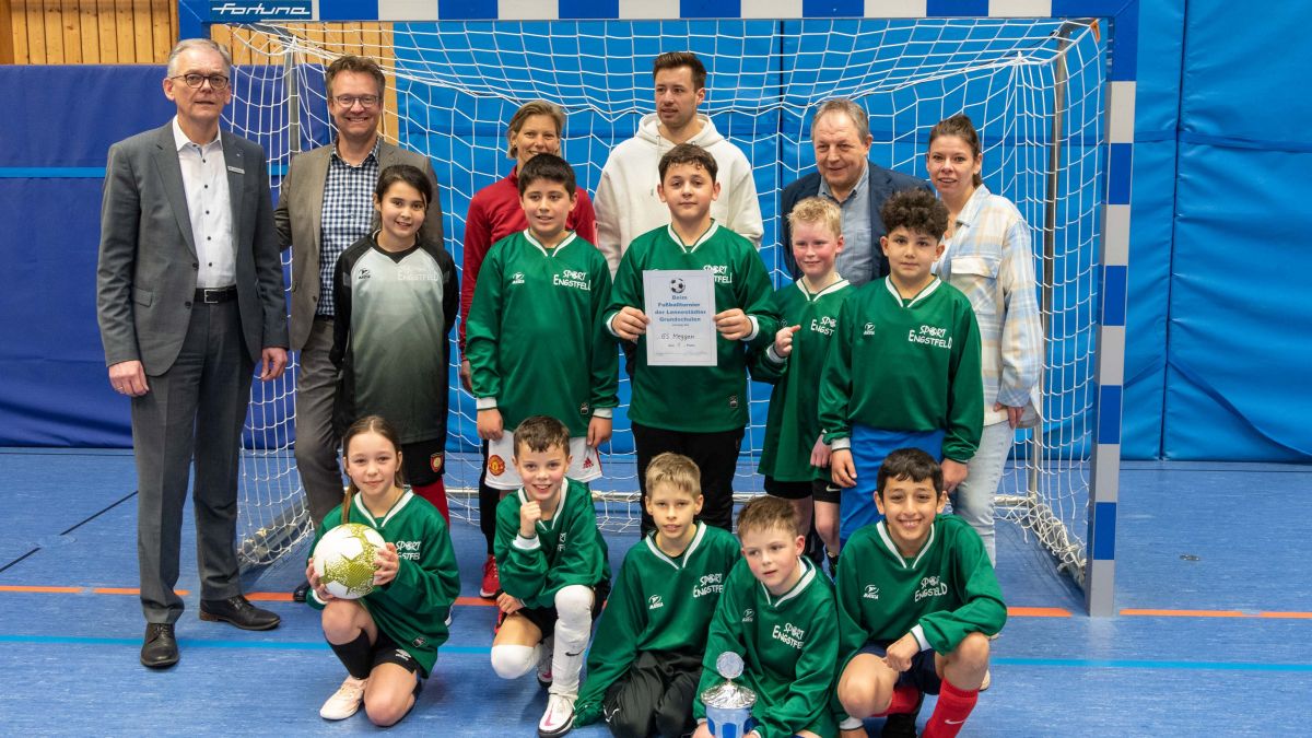 Die St. Franziskus-Schule Meggen hat den Pokal der Lennestädter Grundschulen geholt. von Nils Dinkel