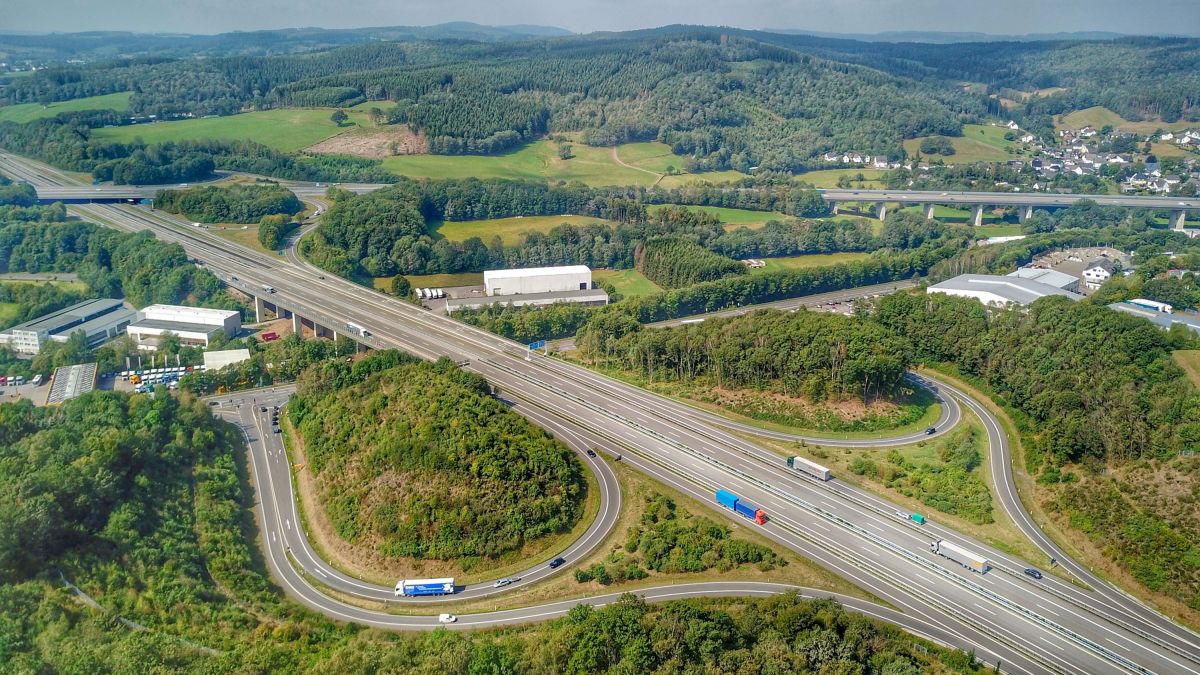 Symbolfoto Autobahn von Nils Dinkel