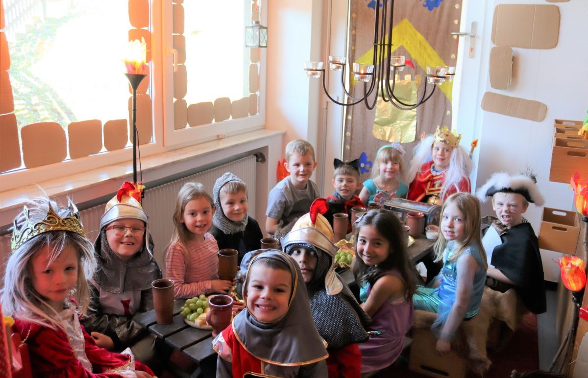 Die Vorschulkinder des Kindergartens St. Antonius Rönkhausen haben einen eigenen Film zum Märchen „Der gestiefelte Kater“ gedreht. von privat