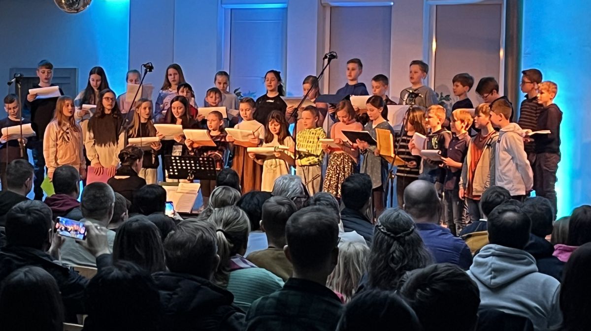 Ein abwechslungsreiches Programm boten die Schüler des Städtischen Gymnasiums Olpe bei ihrem Chorkonzert. von privat