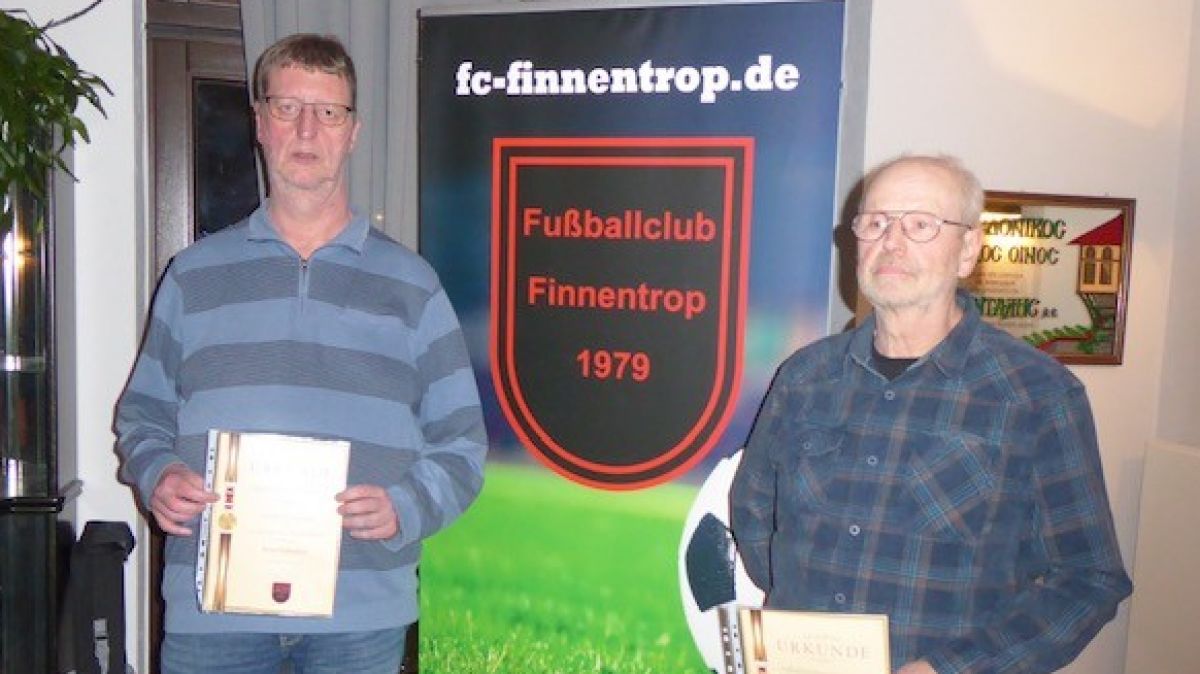 Bernd Berkenkopf (l.) und Hans Joachim Weber wurden für langjährige Mitgliedschaft geehrt. von privat