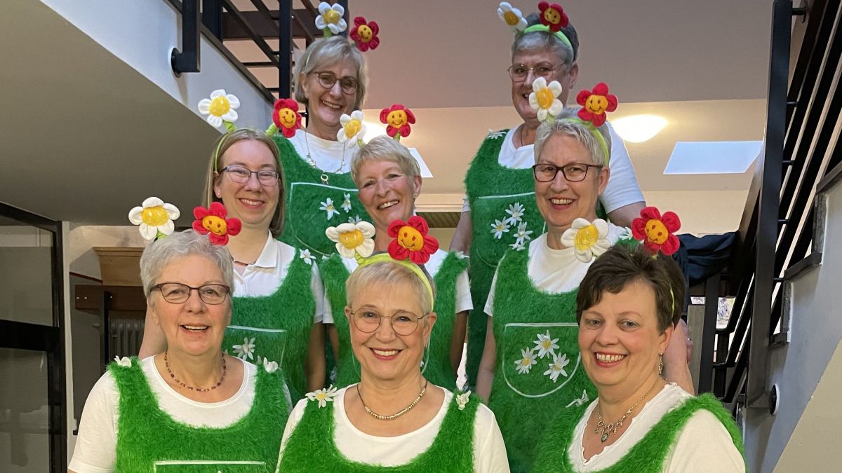 Die „Gänseblümchen“ von den „Frauen in St. Martinus Olpe“ sammelten während ihrer Karnevalsveranstaltungen für die Erdbebenofper. von privat