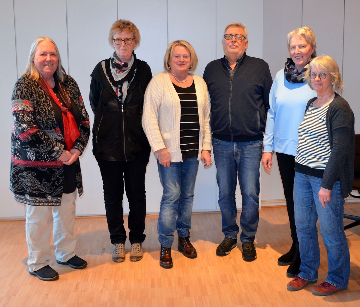 Neuer Vorstand von links nach rechts: Dr. Heidi Zimmermann, Margarete Renners, Kornelia Hasenau, Hubertus Rath, Brigitte Kümhof, Elisabeth Erwes. von privat