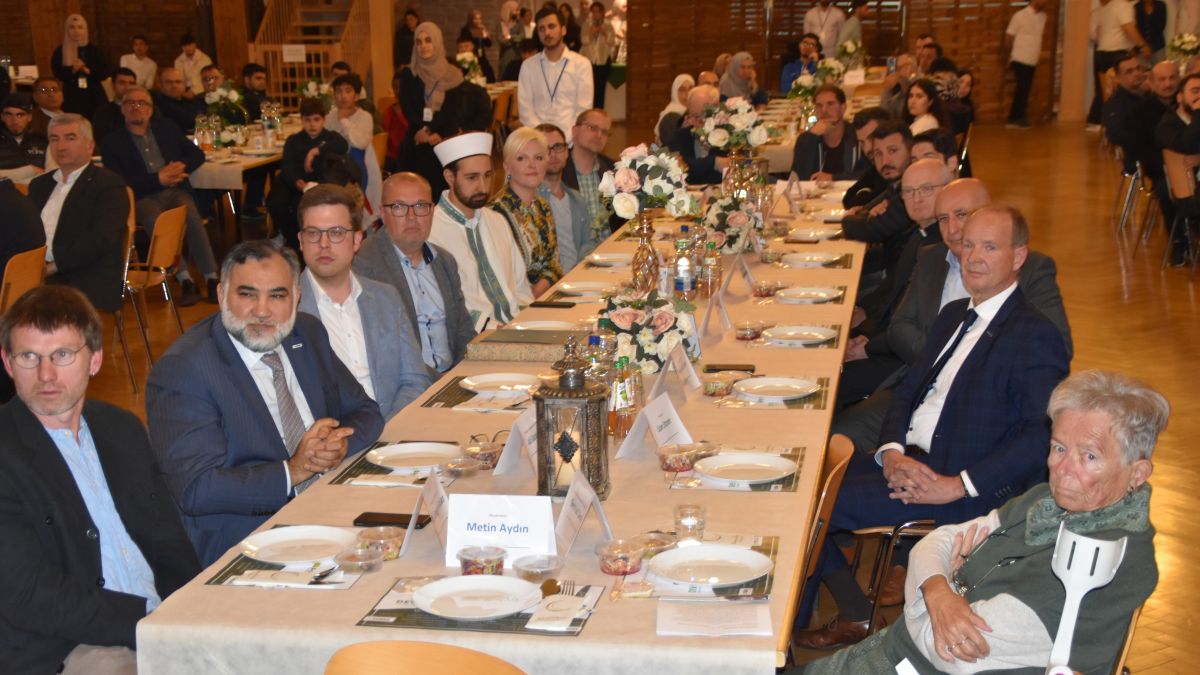 Zu den zahlreichen Gästen im vergangenen Jahr zählten auch Vertreter aus Politik, Kirche und Gesellschaft. von Nicole Voss