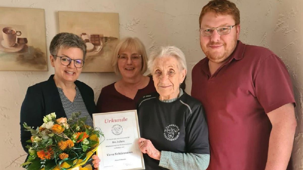 Für 80-jährige Mitgliedschaft im TV Grevenbrück wurde Vera Schürmann (97) geehrt. von privat
