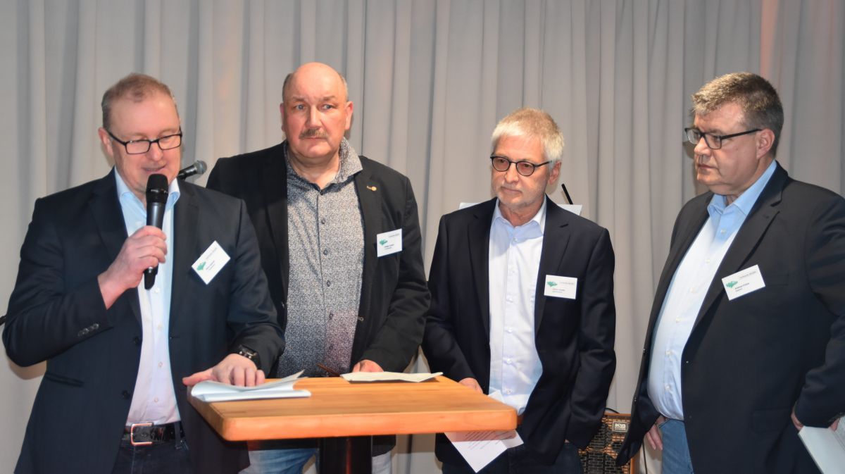 Der Vorstand des Dorfvereins, Klaus Gabriel, Rüdiger Doblun, Günter Schulte und Andreas Fichna (v.l.), hat mit Unterstützung viel bewegt und blickt optimistisch in die Zukunft., von Nicole Voss