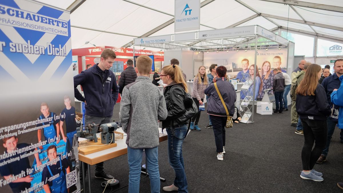  Ausbildungsmesse Olpe: Gut informiert ins Berufsleben Bildidee 