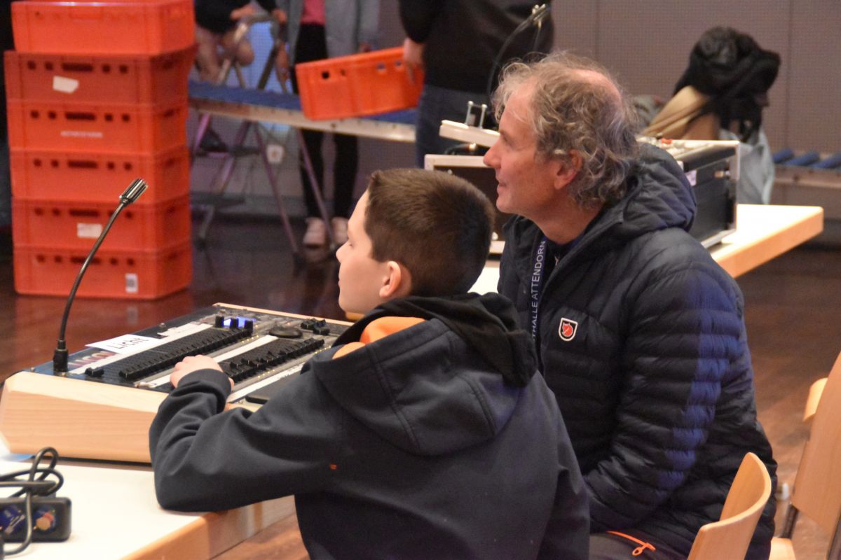 Wer Lust hatte, durfte die Technik auch ausprobieren. von Nicole Voss