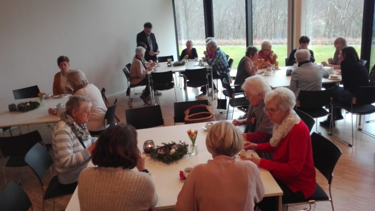 Im Geistlichen Zentrum Kohlhagen hat ein Einkehrtag des Landfrauenverbands Kreis Olpe rund um das Thema „Achtsamkeit“ stattgefunden. von privat